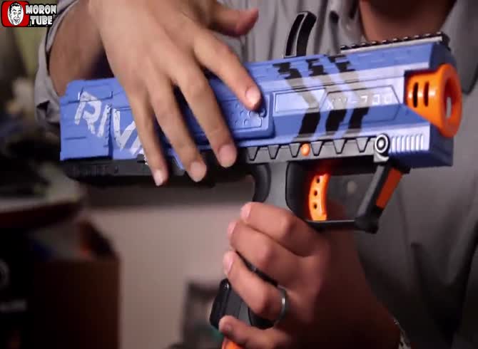 Video :Amazing ball launchers to have fun with buddies